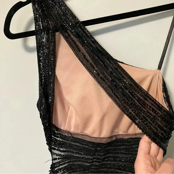 Betsy & Adam black lace floral sheer  sequin asymmetrical gown - Picture 9 of 11